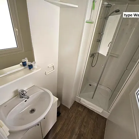 אתר קמפינג Amadria Park Trogir - Mobile Homes 2 *